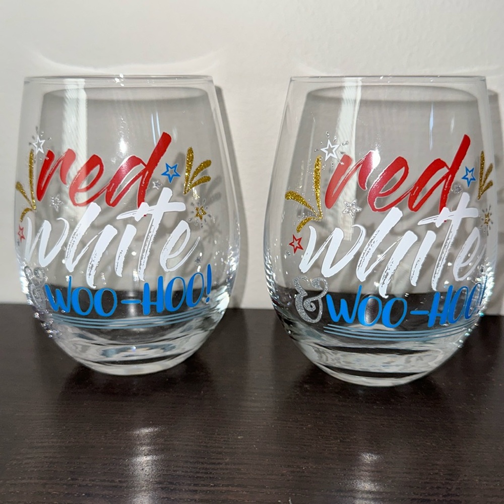 Festive 4th of July, Summer, Patriotic stemless wine glasses.